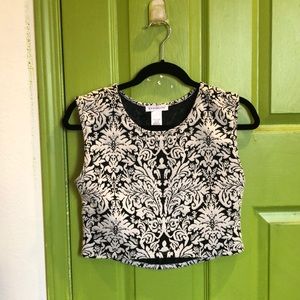 Black and white crop top!